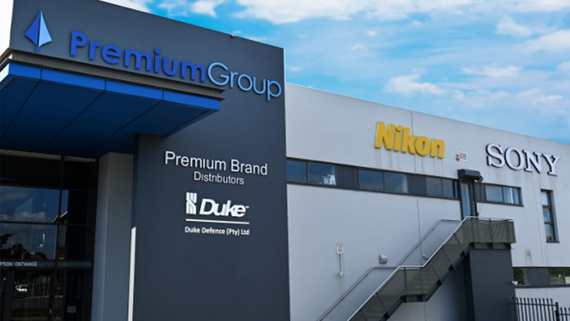 Premium-Group-Header